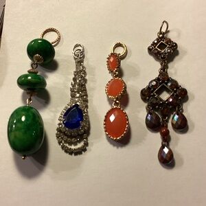 Lot of 4 pendants